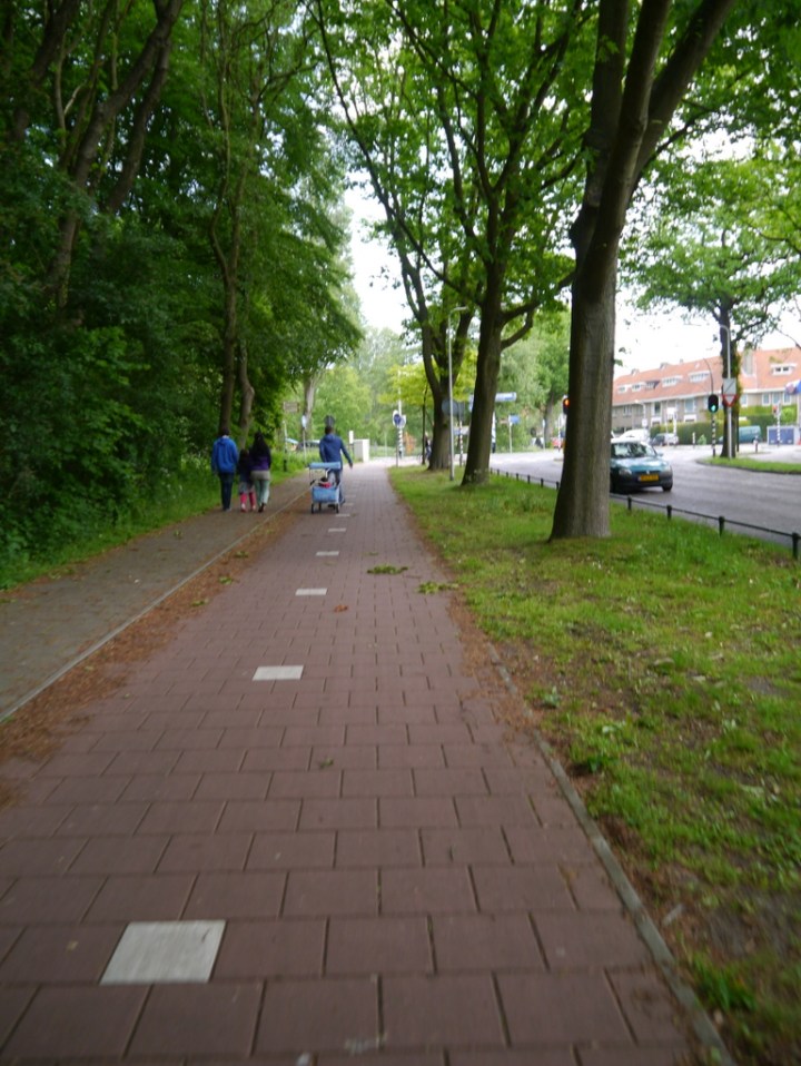 On the cycle paths around Duinrell