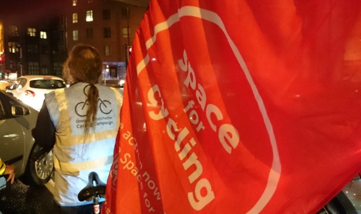 Waiting to turn onto Albion Street