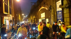 Waiting to turn onto Albion Street