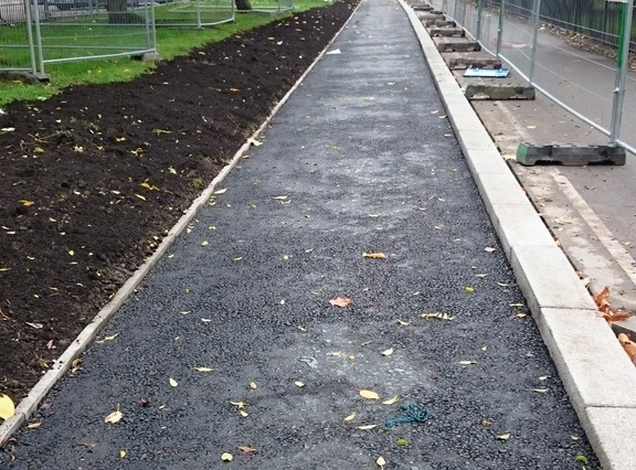 Northbound, outside Whitworth Park