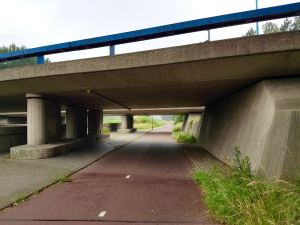 Underpass with plenty of light and a clear view of the exit