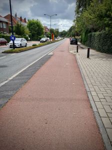 Priority for walking and cycling at a side road