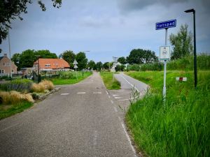 Where the cycle path splits off from the quiet road, when I realised I'd been here before