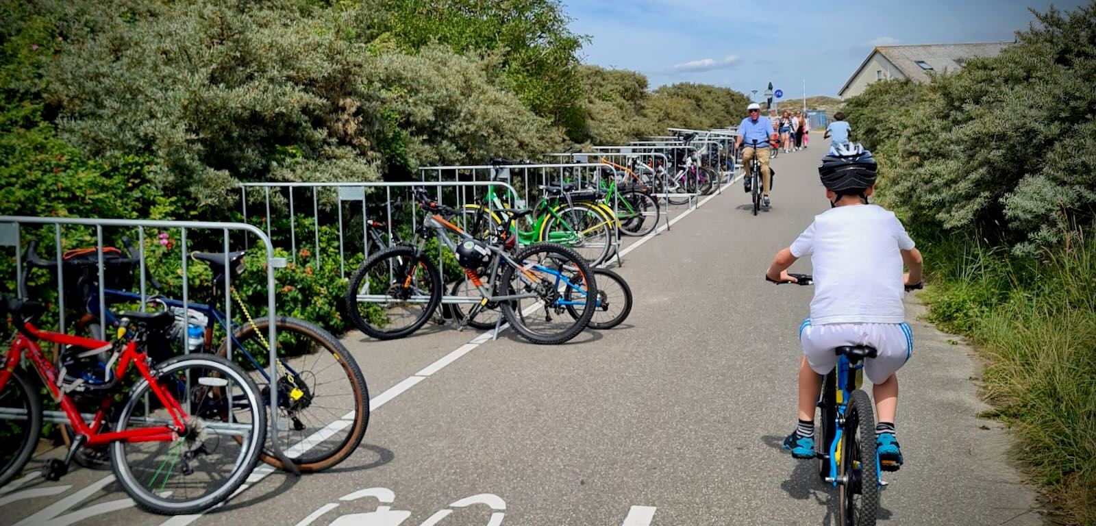 Arriving at Wassenaarse Slag, additional overspill cycle parking