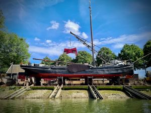 Scheepshelling Koningspoort historic dry dock