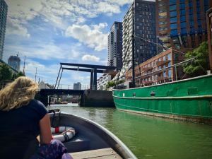 Lifting bridge and buildings on Scheepmakershaven