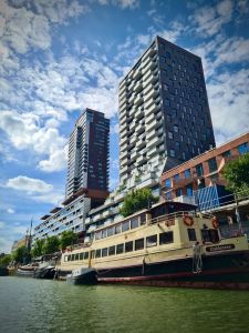 Boats and buildings on Scheepmakershaven