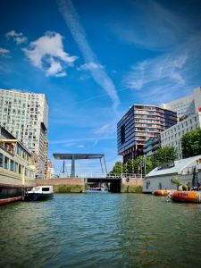 Lifting bridge and buildings on Scheepmakershaven