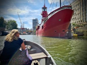 Vessel 11, a gastropub on The Red Ship