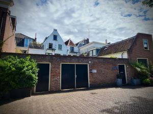 Buildings on Middelweg