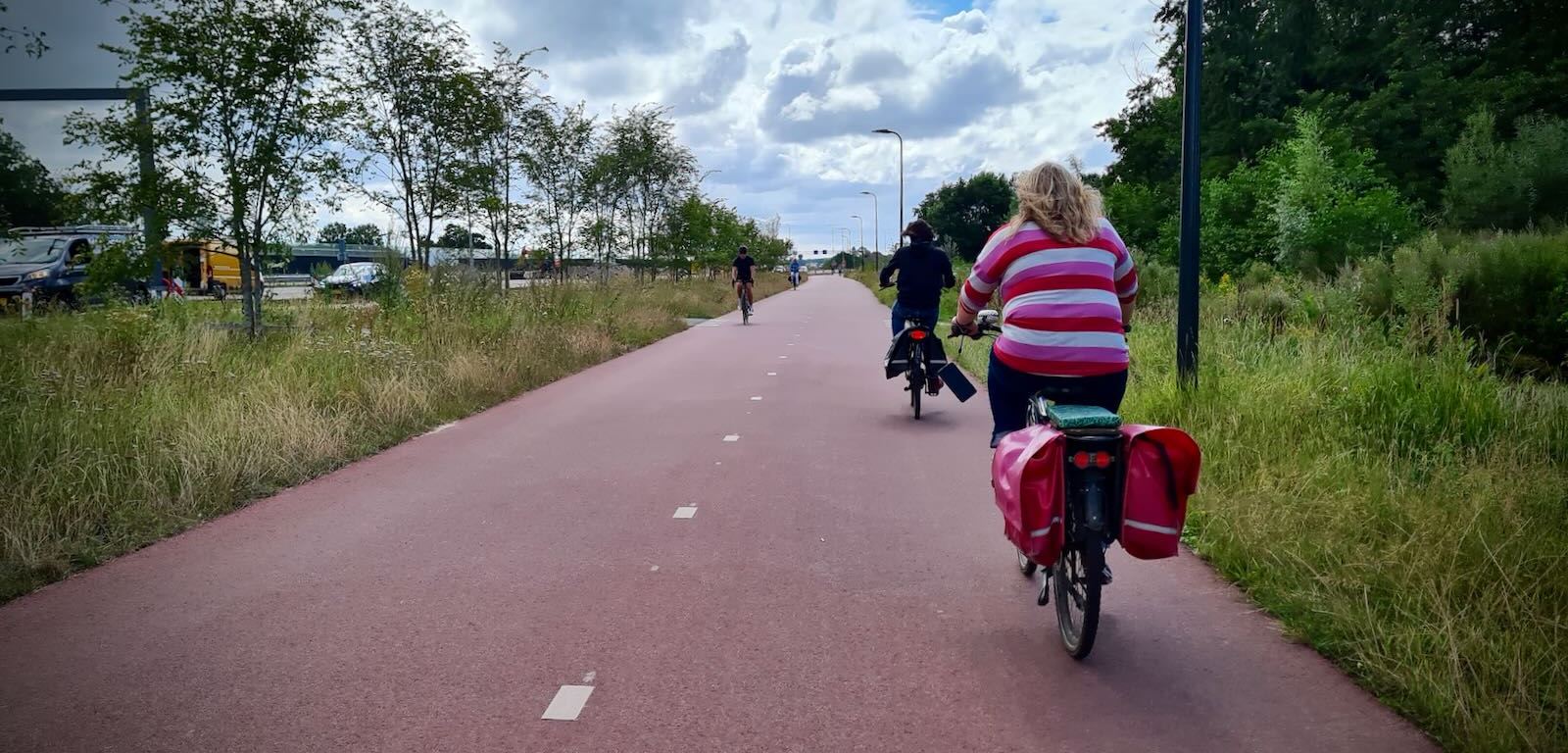 Lovely wide and smooth cycle path