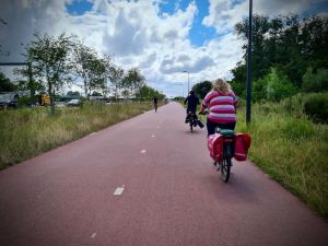 Lovely wide and smooth cycle path