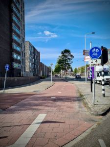 Cycle path along the S155