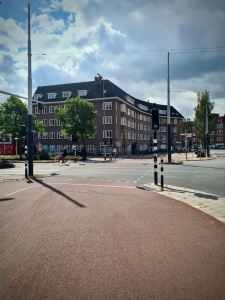 A very wide approach to the S103 crossing