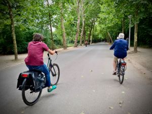 Riding in Vondelpark
