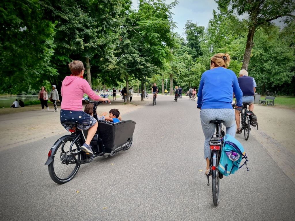 Riding in Vondelpark