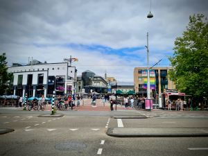Crossing the S100, outside Vondelpark