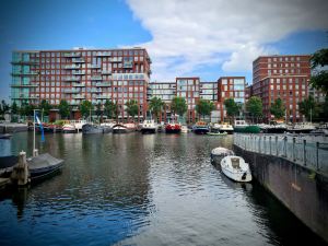 Looking across Westerdok