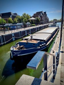 Boat passing through the large Zaan locks