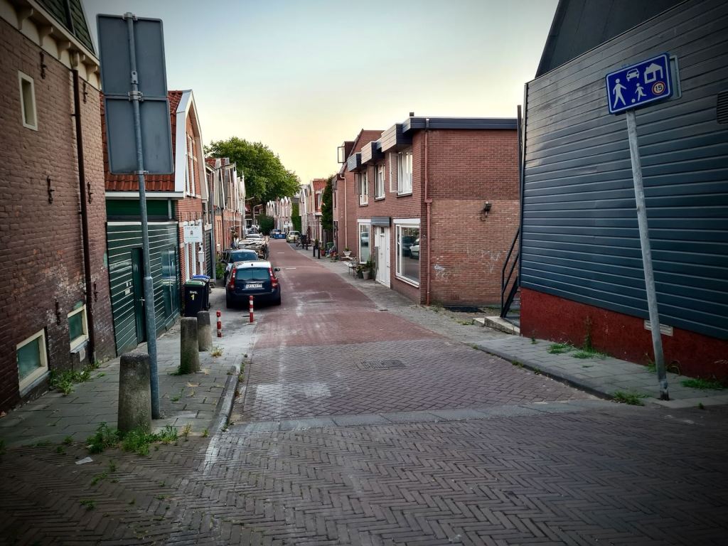 Woonerf (living street) Ganzenwerfstraat