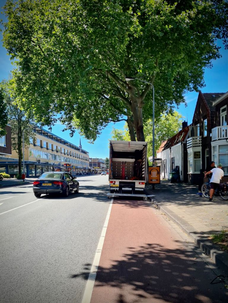 Yes, paint is as useless in The Netherlands as it is elsewhere