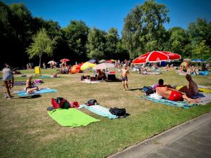 Getting busier at Zwembad De Breek