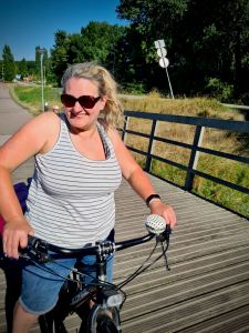 On the walking and cycling bridge, over Ringvaart