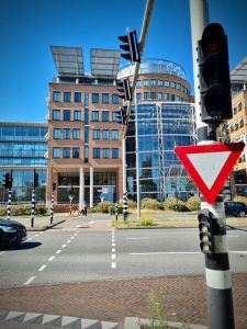 Waiting to cross the S152