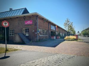 Artzaanstad building