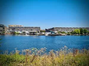 Looking across Oude Haven to houses