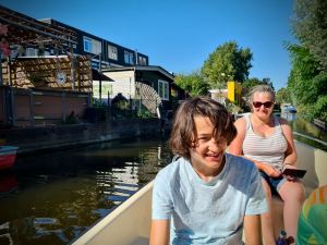 On Hanenpadsloot, leaving our holiday home