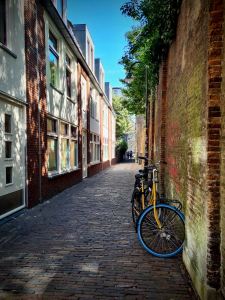 Swapfiets parked on Poppesteeg