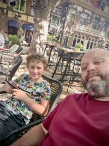 Stopping for a drink in Beestenmarkt