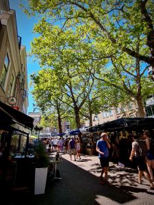 Market stalls on Burgwal