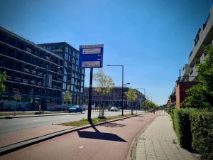 More two-way cycle paths on Reinier de Graafweg