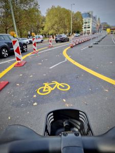 Pop-up cycle lane on Spandauer Str.