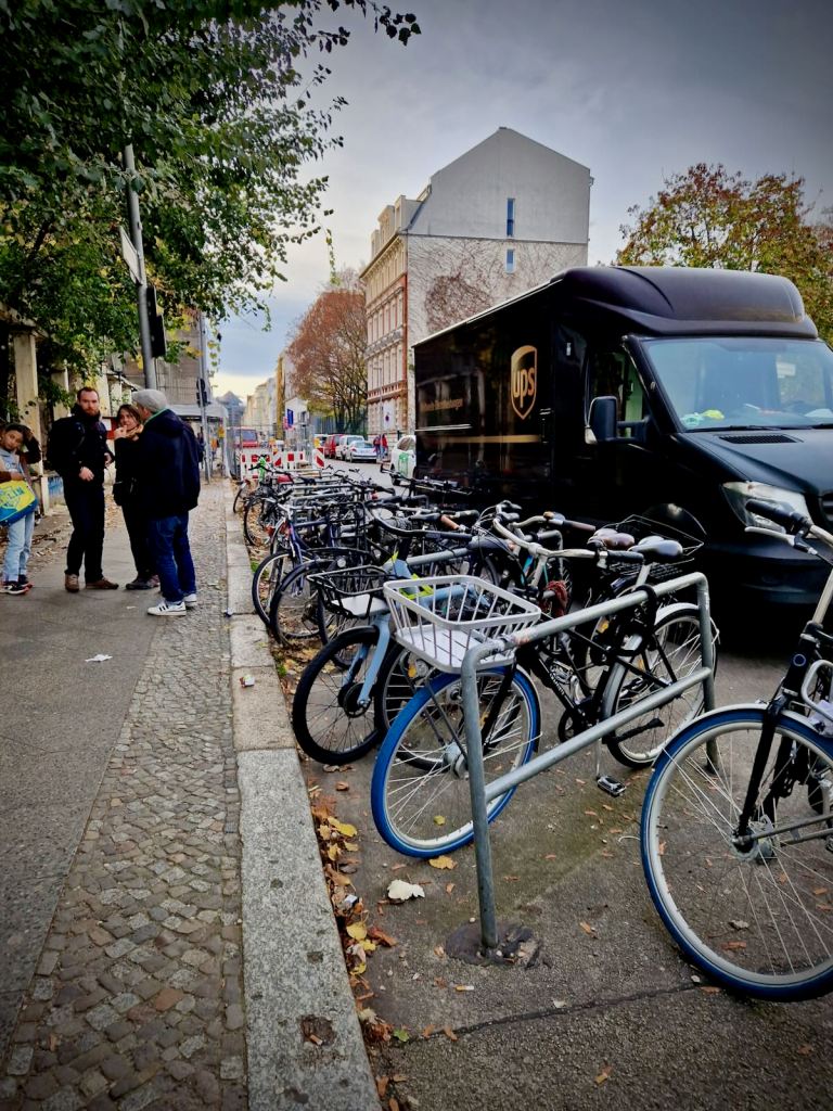 Cycle parking on Auguststraße