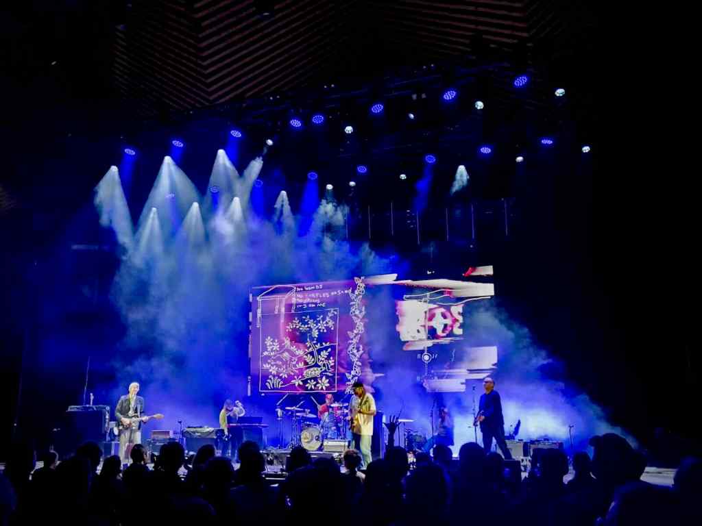Pavement at Tempodrom Berlin
