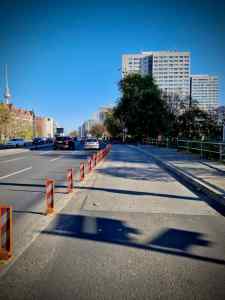 Pop-up cycle lane on Kurstraße