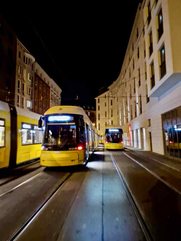 Following the trams on Große Präsidentenstraße