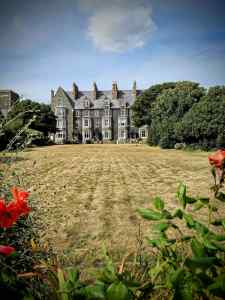 Houses on Westcliff Promenade