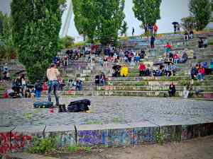 Sword swallower in the Bearpit