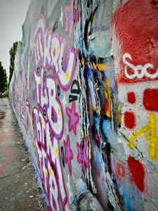 Peeling pain on the Berlin Wall
