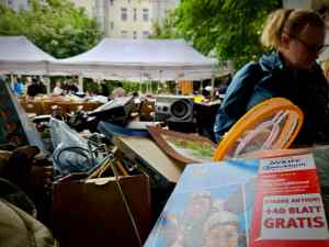 Stalls on Bernauer Straße