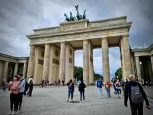 Selfie time at the Brandenburg Gate