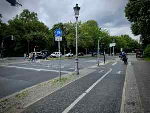 Cycle crossing near Siegessäule (Victory Column)