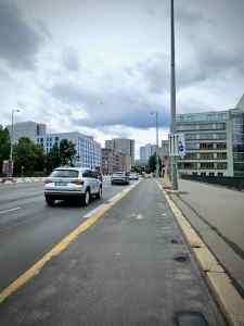 Cycle lane on Mühlendammbrücke
