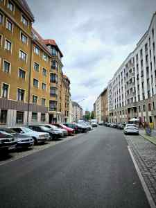 Riding along Wallstraße