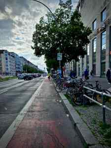 Painted lane on Frankfurter Allee