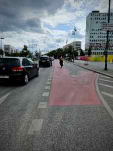 Suicide cycle lane on Alexanderstraße
